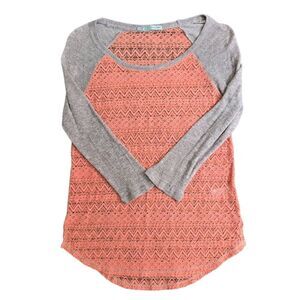 Maurices Lacey Peach And Gray Raglan Size Small